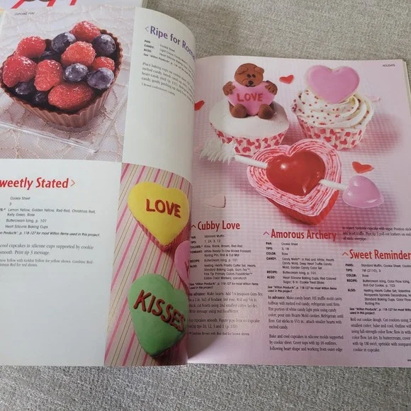 Hello Cupcake Book NY Times Bestseller + Wilton Cupcake Fun Magazine Baking Lot - Picture 11 of 12